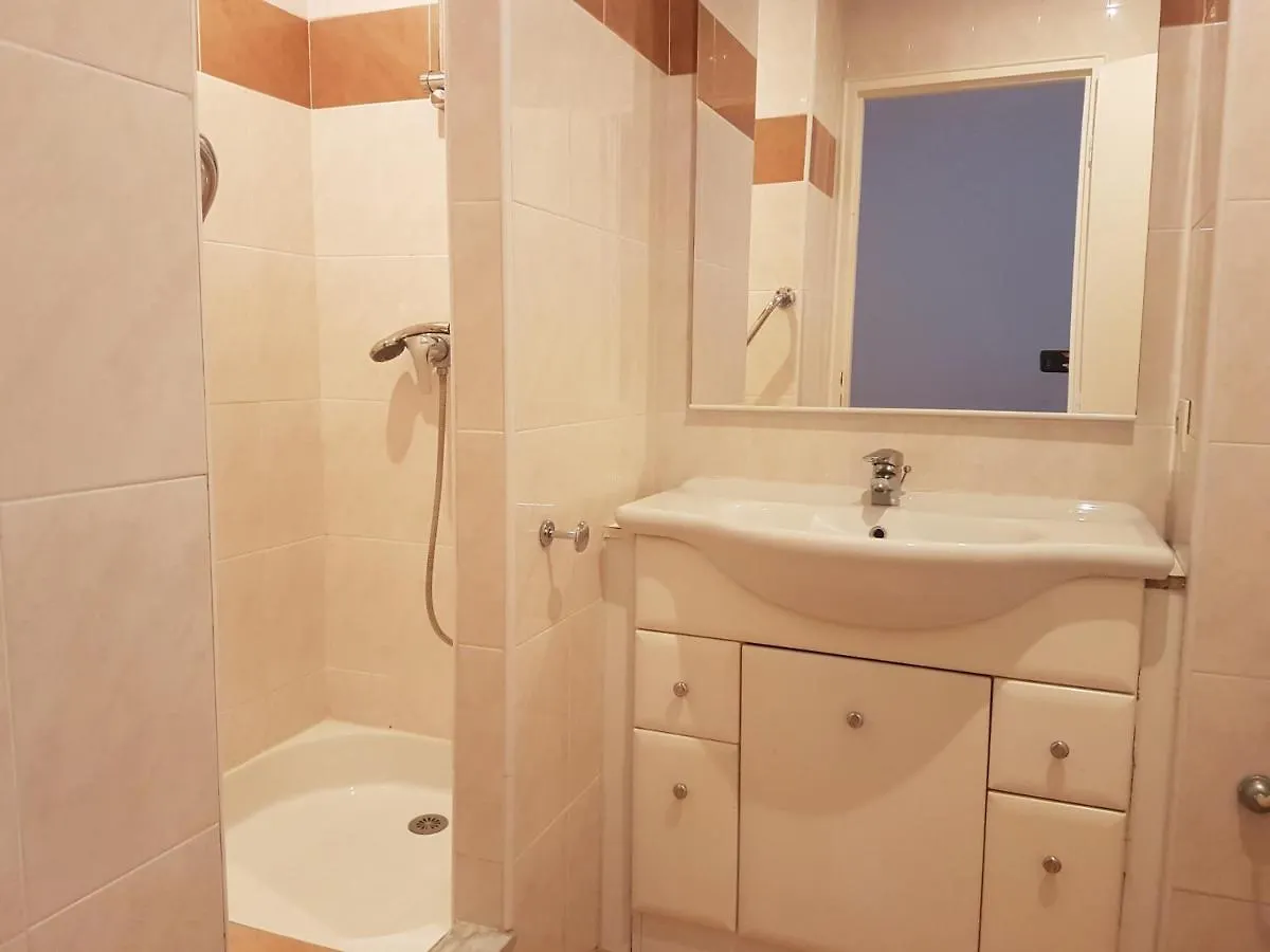 Studio Climatise 2/3 Pers. - Proche Plage, Centre-Ville, Wi-Fi Gratuit - Fr-1-466A-19 Saint-Raphael  Apartment